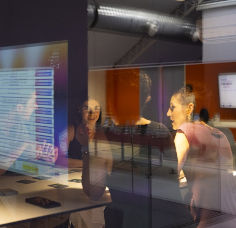 Participantes sesión ciberseguiridad de CEIN