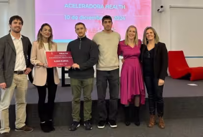 La consejera Fanlo entrega el premio a los proyectos ganadores de la Aceleradora HEALTH de CEIN, dirigida al impulso de nuevas iniciativas empresariales innovadoras en salud