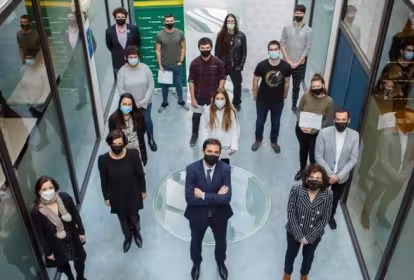 Joanes Etxegoien, Patricia Alegría y Ana Ruiz ganan los premios fin de estudios de emprendimiento de la UPNA y Caja Rural