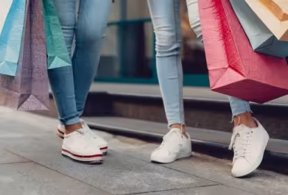 Escaparates low cost, especialistas en clientes, uso de Facebook y Whatsapp o vender en Amazon, cursos gratuitos online para comerciantes durante este mayo