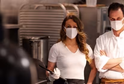 El Ayuntamiento de Pamplona y CEIN impulsan una nueva edición de ‘RestáuraTE en digital’, un programa formativo gratuito para la transformación del sector de la hostelería